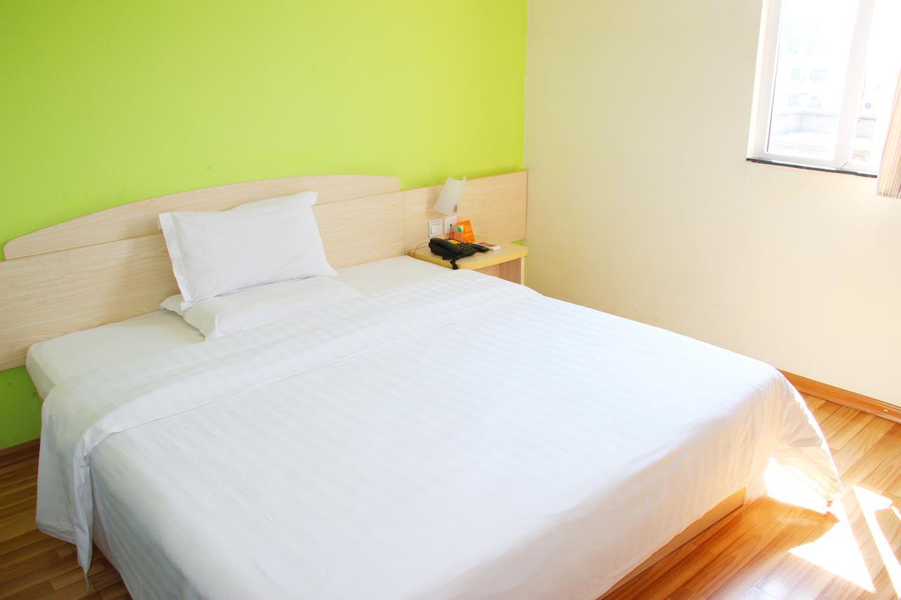 7Days Inn Shantou Coach Terminal Huang He Road Exteriör bild