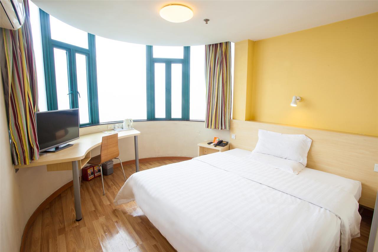 7Days Inn Shantou Coach Terminal Huang He Road Exteriör bild